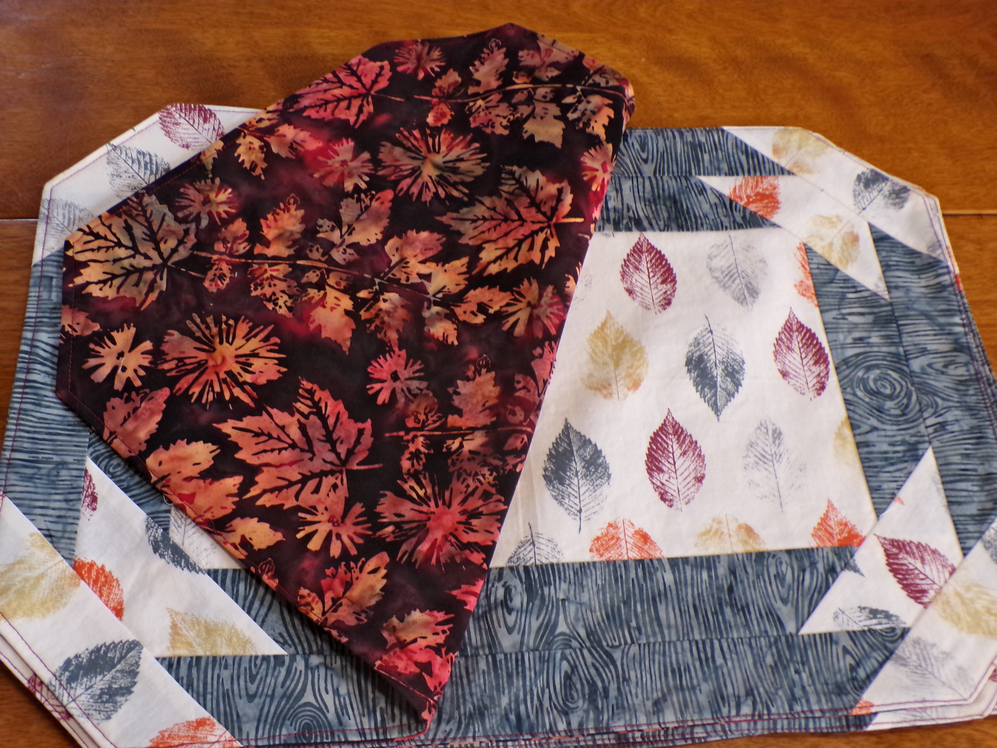 Autumn Leaves Handmade Quilted Placemat Set of 6 — Fall Farmhouse Table Decor