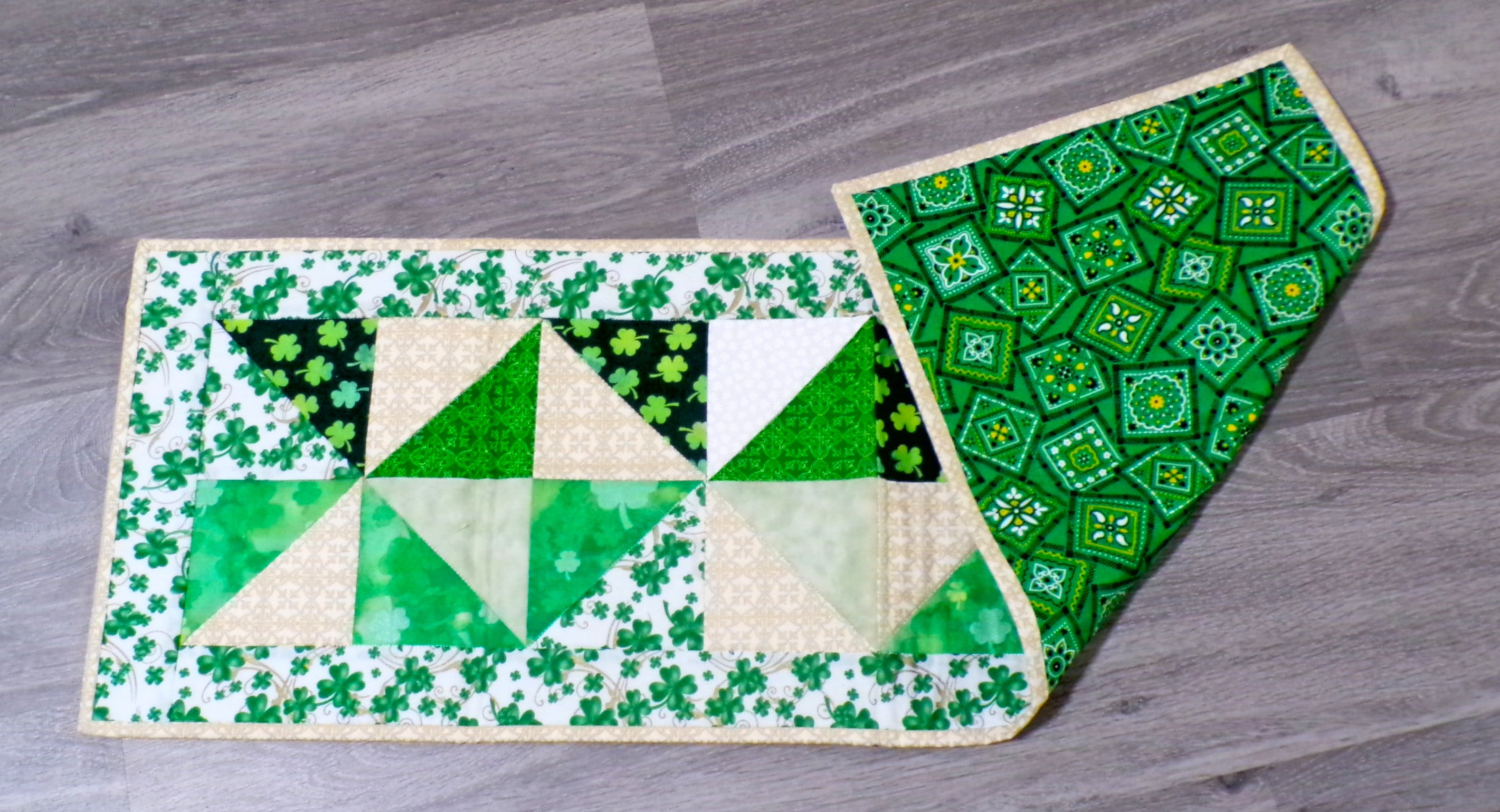 Shamrock Pinwheel Quilted Table Runner & Placemat Set of 4