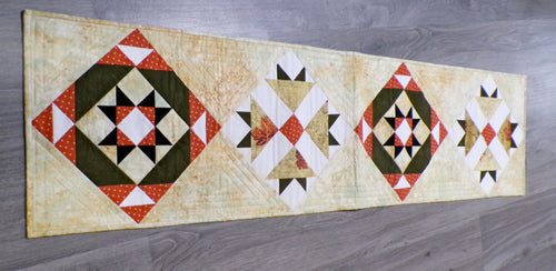 Autumn Bear's Paw Quilted Table Runner